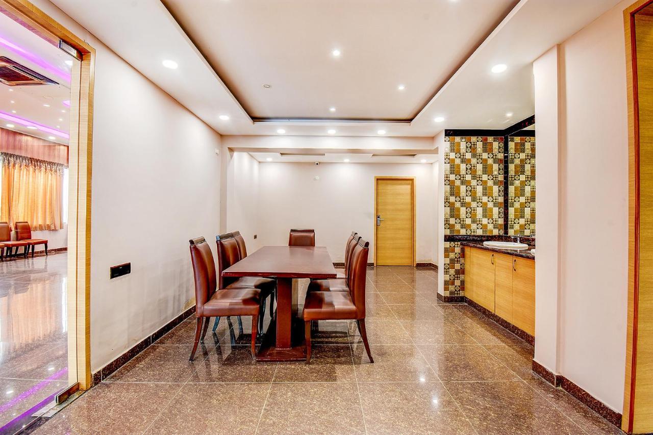 Fabhotel S Comfort Inn - Indiranagar Бангалор Екстериор снимка