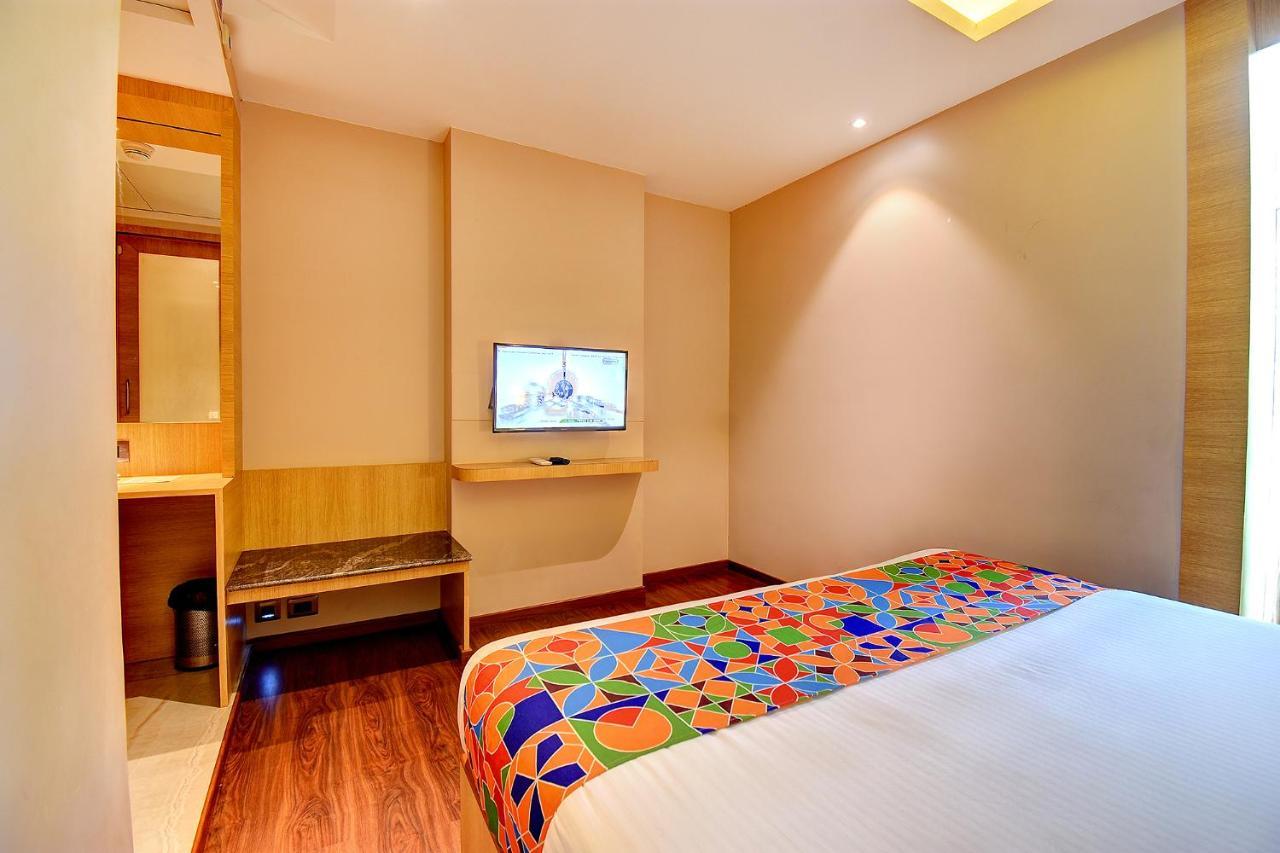 Fabhotel S Comfort Inn - Indiranagar Бангалор Екстериор снимка